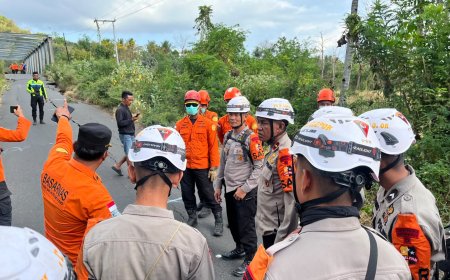 Hari Ke-4 Pascagempa, Polri Terus Bergerak: Brimob dan Bantuan Logistik Konsisten Dikirim ke NTT